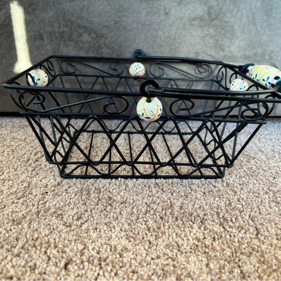 Vintage Black Metal Wire Basket Porcelain Handle and Accents Mackenzie Childs - Picture 8 of 16